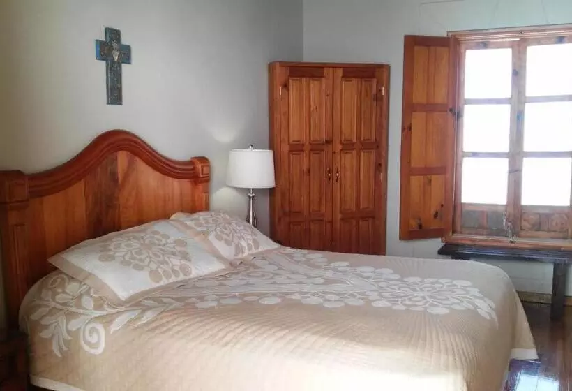 ホテル Santa Clara