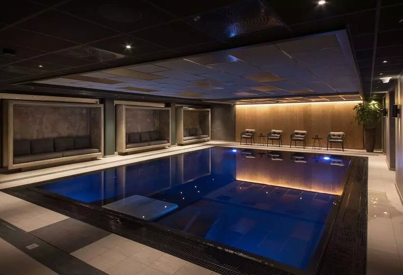 Отель Scandic Holmenkollen Park