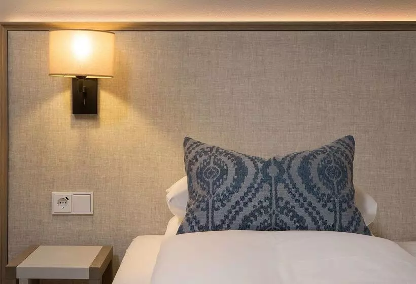 Отель Scandic Holmenkollen Park