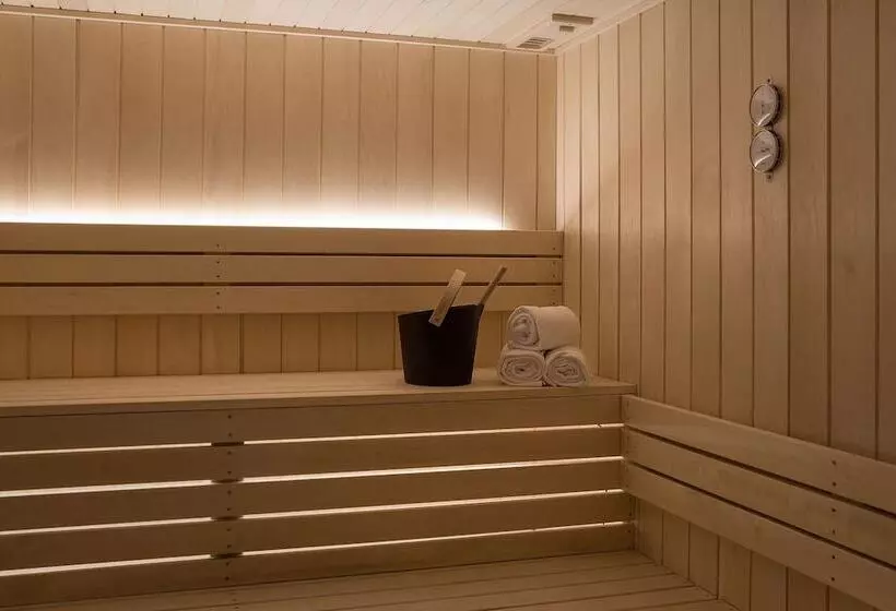 Отель Scandic Holmenkollen Park