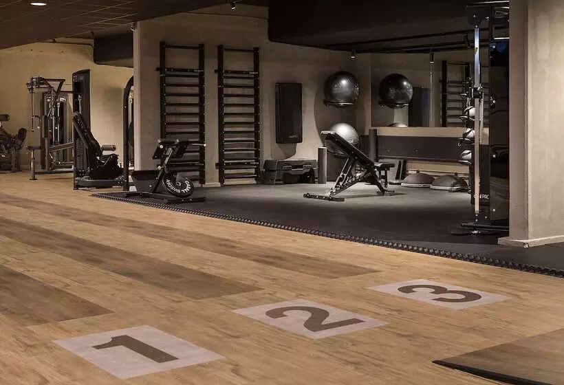 Отель Scandic Holmenkollen Park