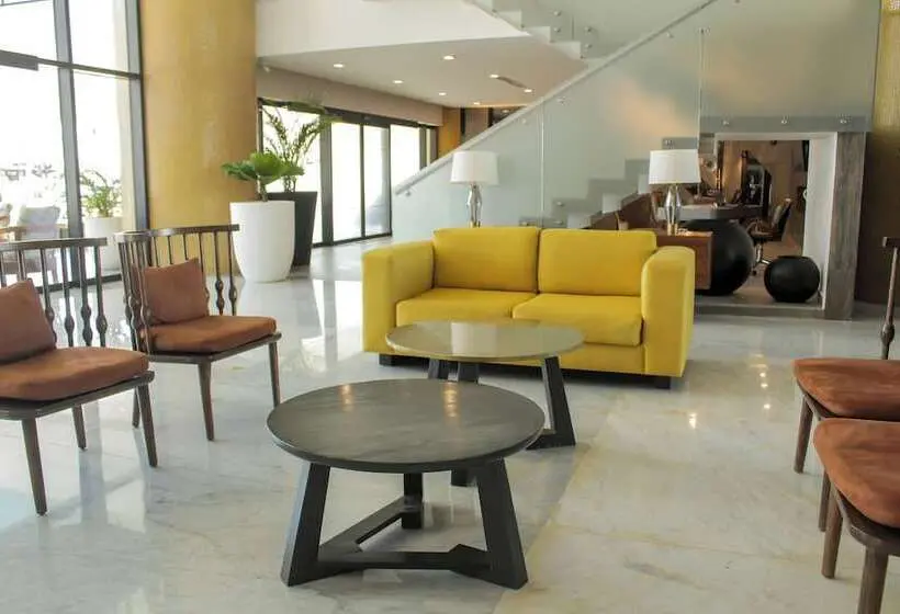 ホテル Sunvivia by Fiesta Americana Mazatlán