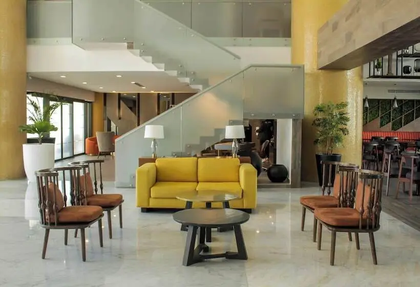 ホテル Sunvivia by Fiesta Americana Mazatlán