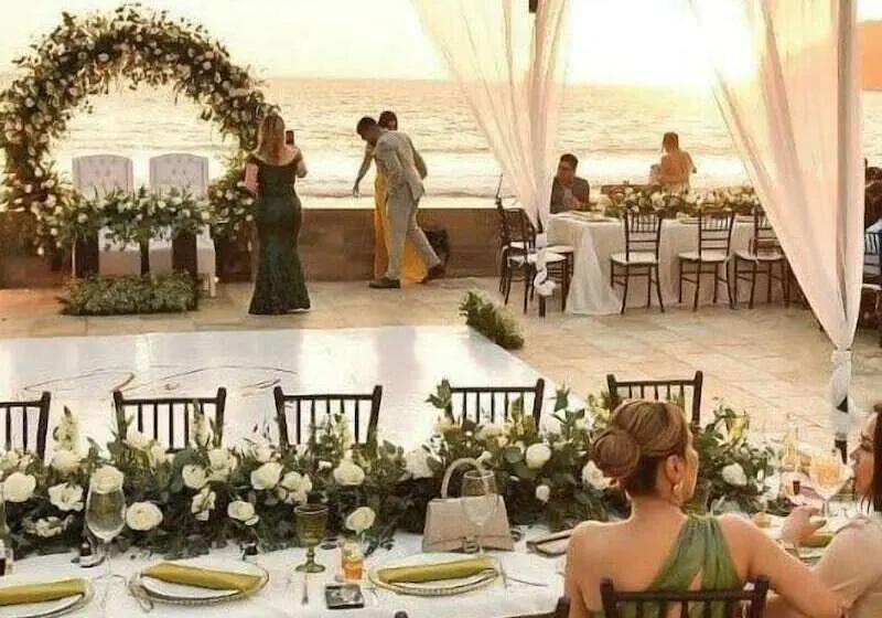 ホテル Sunvivia by Fiesta Americana Mazatlán