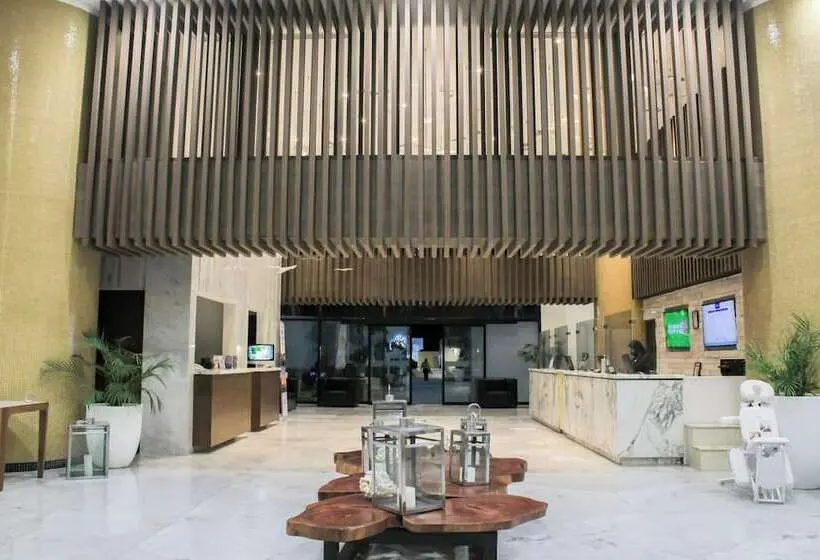 ホテル Sunvivia by Fiesta Americana Mazatlán