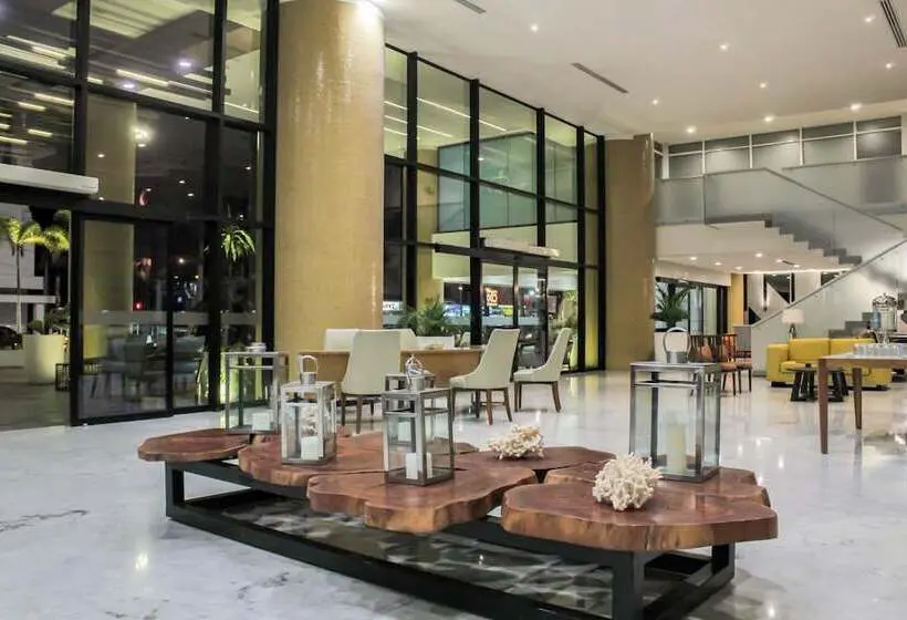 ホテル Sunvivia by Fiesta Americana Mazatlán