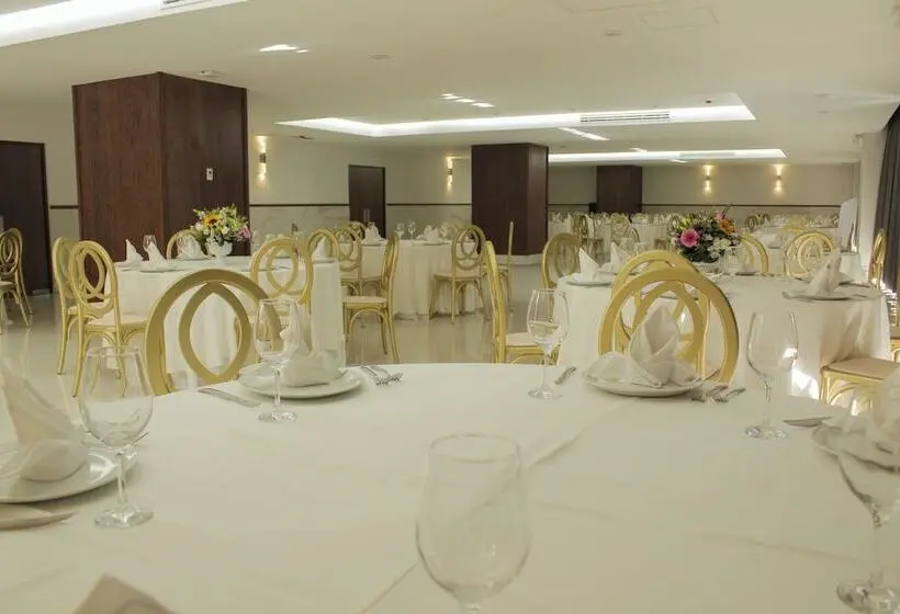 ホテル Sunvivia by Fiesta Americana Mazatlán