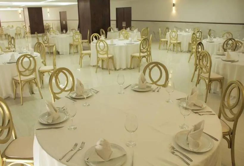 ホテル Sunvivia by Fiesta Americana Mazatlán