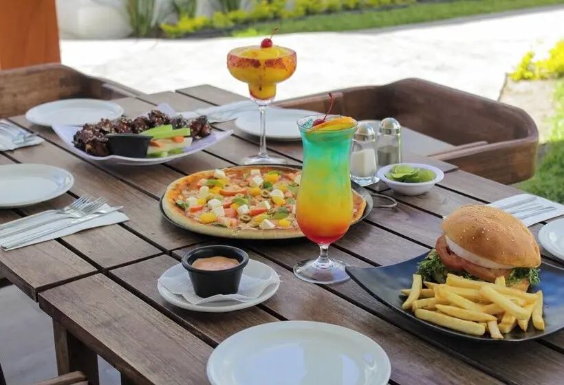 ホテル Sunvivia by Fiesta Americana Mazatlán