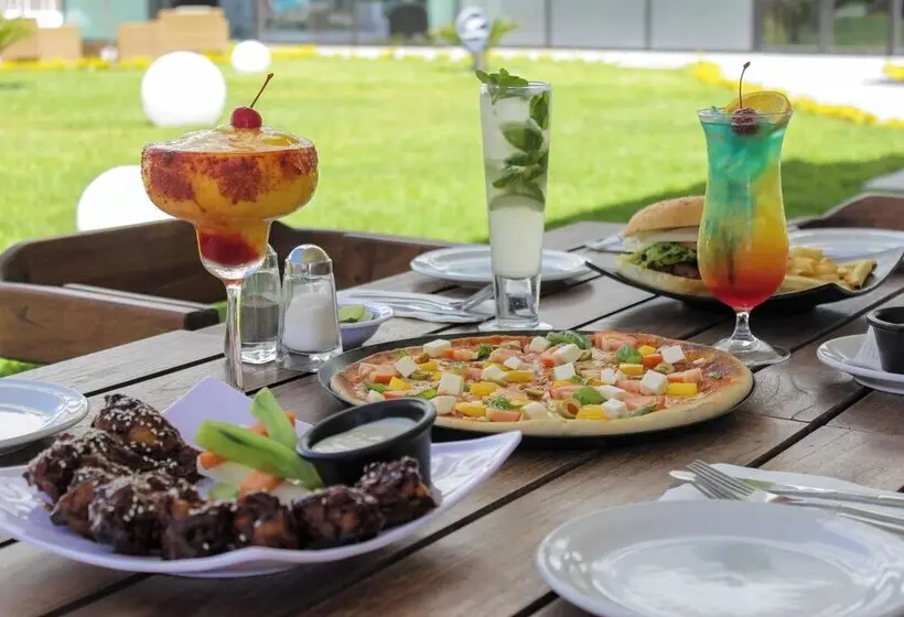 ホテル Sunvivia by Fiesta Americana Mazatlán