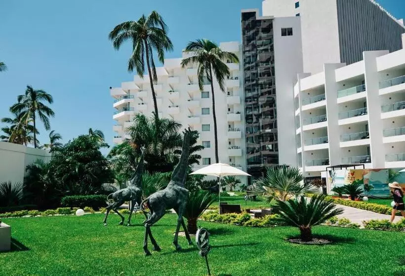 בית מלון כפרי The Inn At Mazatlan