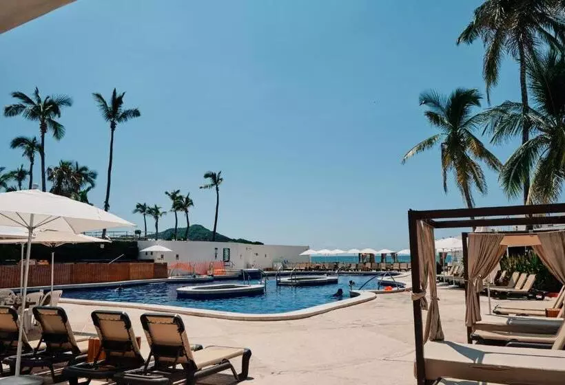 בית מלון כפרי The Inn At Mazatlan