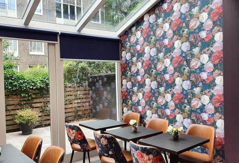 Aadam Hotel Wilhelmina