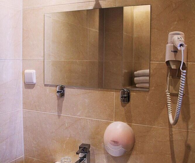 Aadam Hotel Wilhelmina