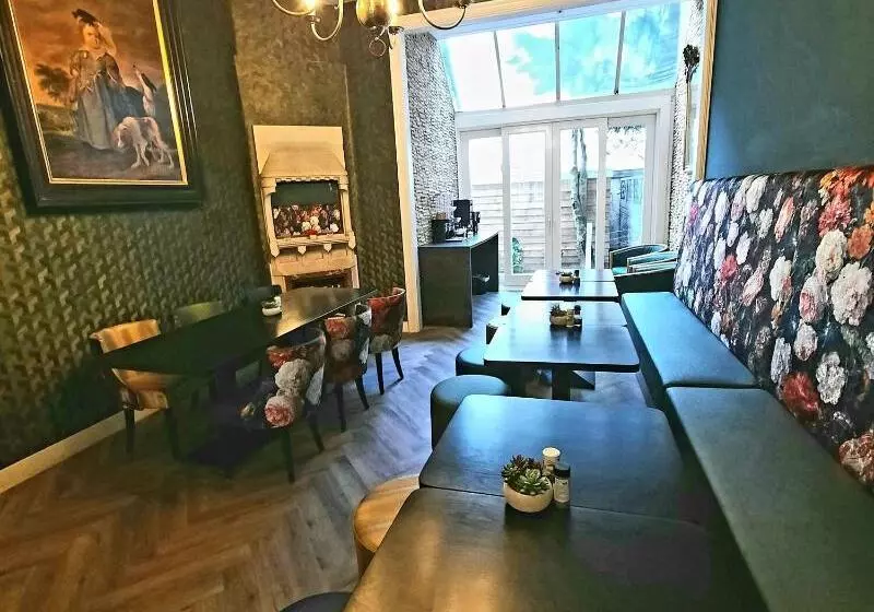 Отель Washington