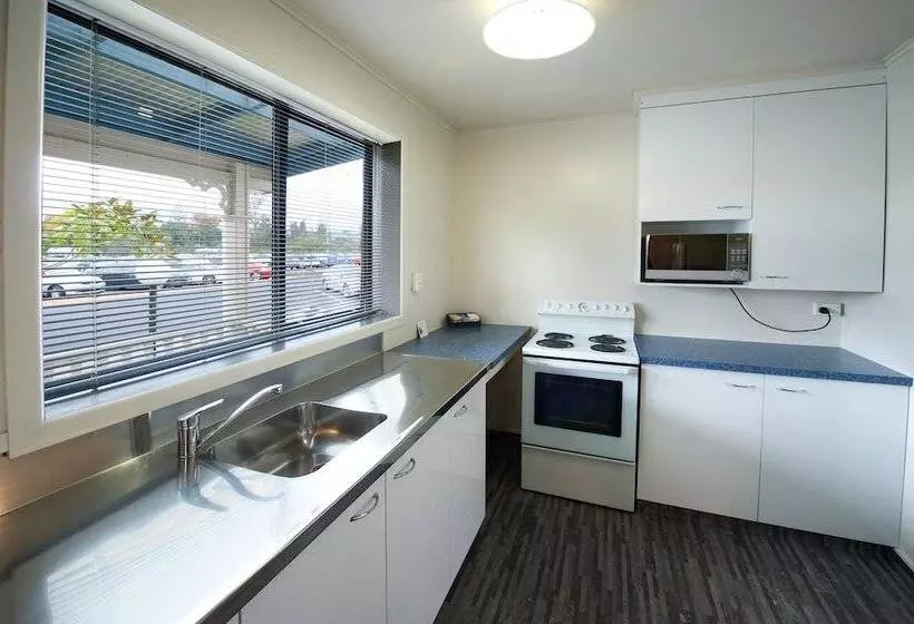 Ambassador Thermal Motel