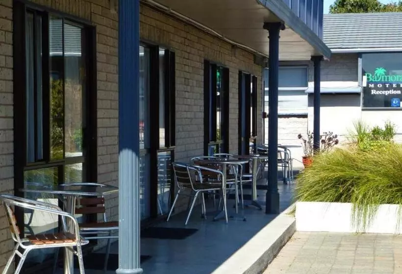 Balmoral Motel