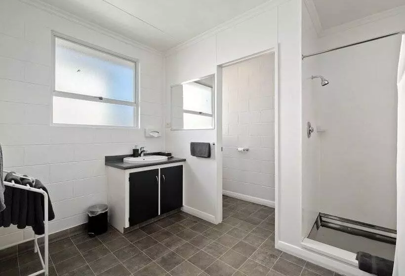 Central Gateway Motel