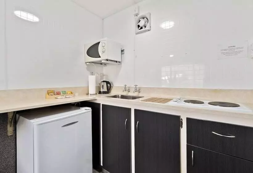 Central Gateway Motel