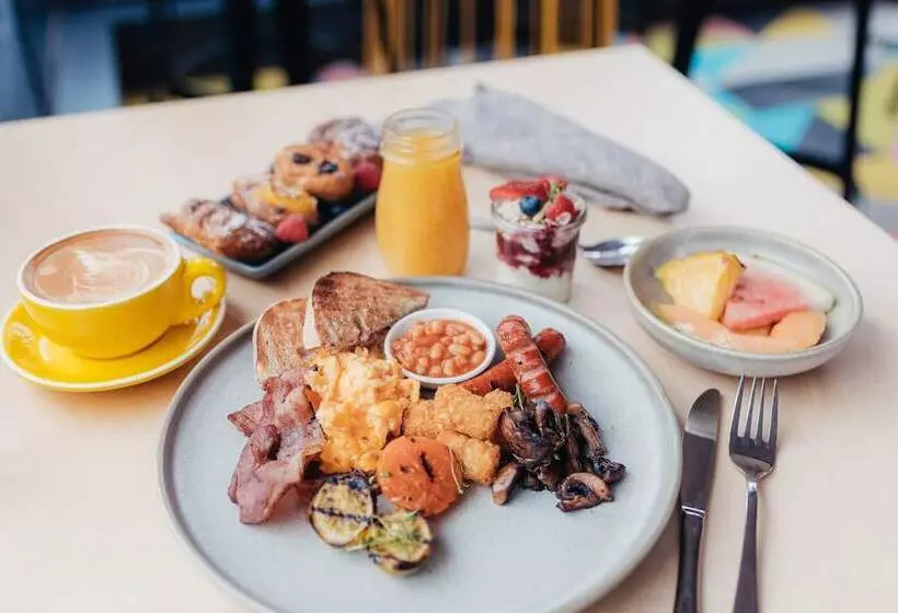 בית מלון כפרי Atura Wellington