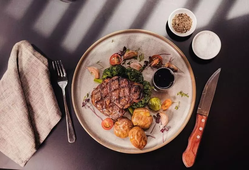 בית מלון כפרי Atura Wellington