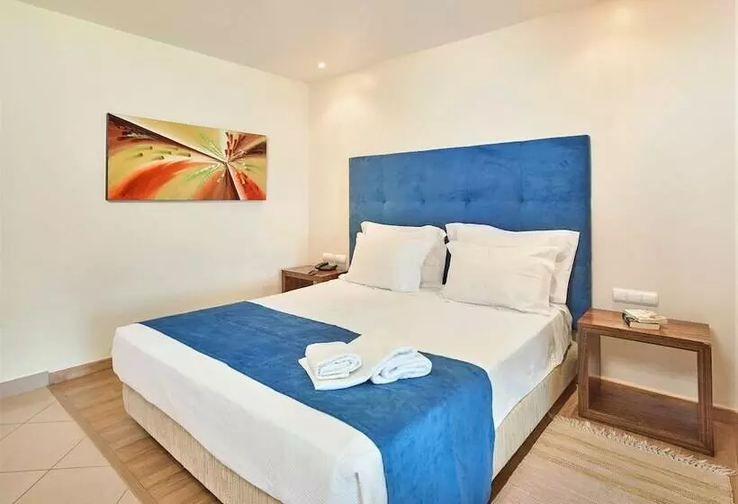 Отель Baia Cristal Beach & Spa Resort