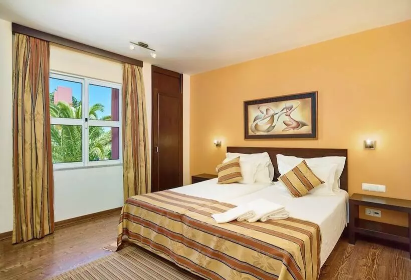 Отель Baia Cristal Beach & Spa Resort