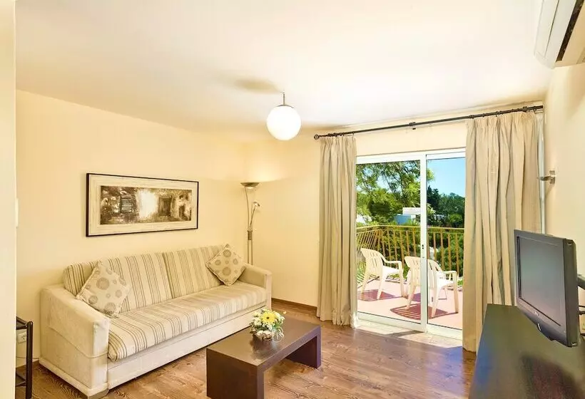 Отель Baia Cristal Beach & Spa Resort