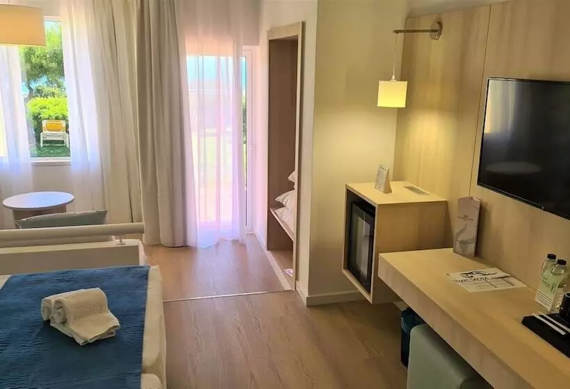 Отель Baia Cristal Beach & Spa Resort