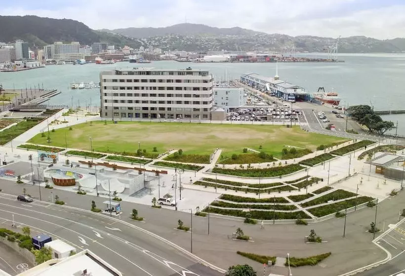 Отель Bay Plaza