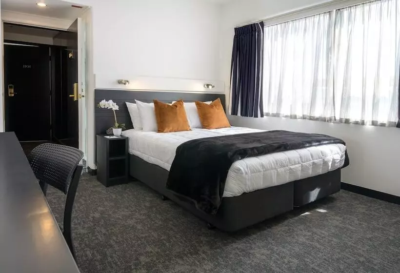 Отель Bay Plaza