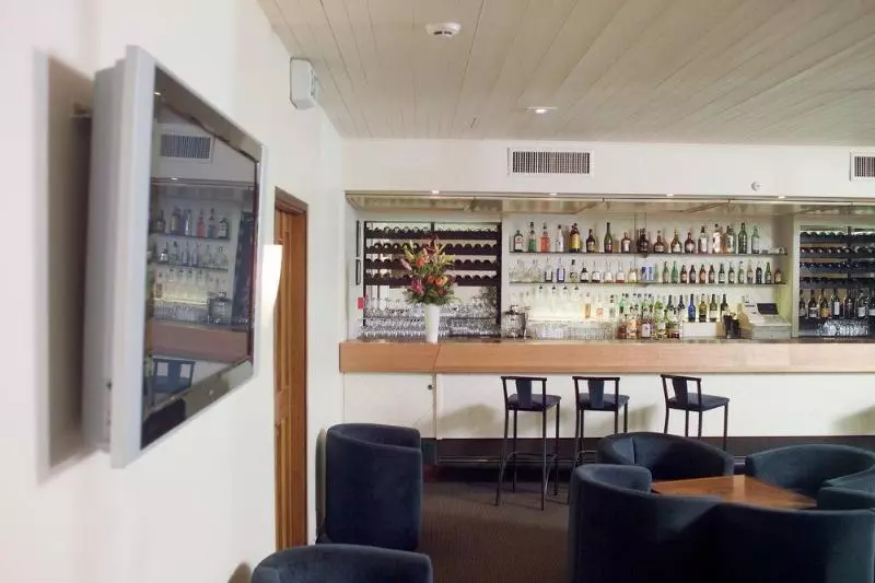 Отель Bay Plaza