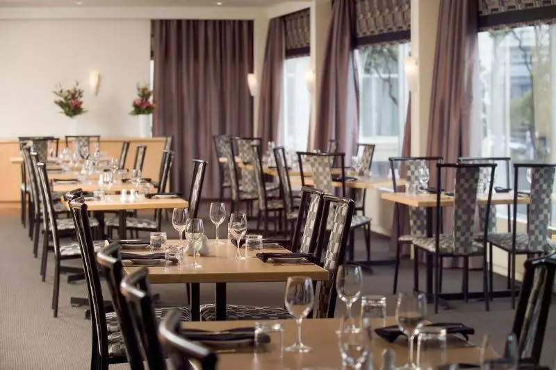 Отель Bay Plaza