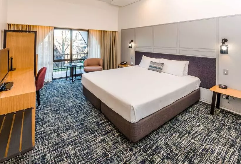 Hotel Chateau On The Park  Christchurch, A Doubletree By Hilton