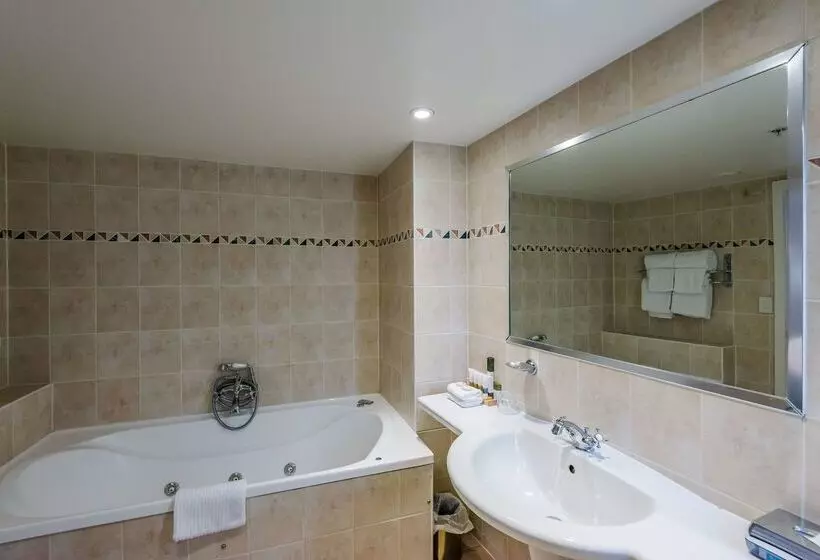 Hotel Chateau On The Park  Christchurch, A Doubletree By Hilton