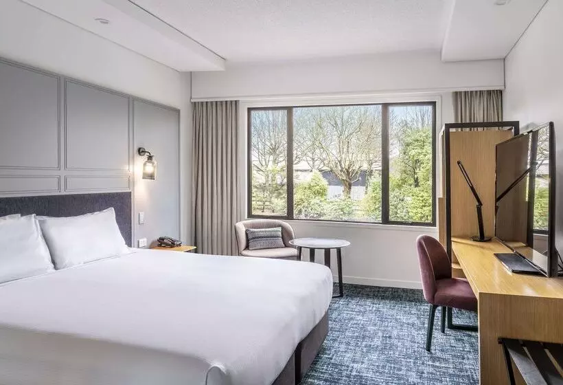 Hotel Chateau On The Park  Christchurch, A Doubletree By Hilton