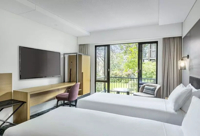 Hotel Chateau On The Park  Christchurch, A Doubletree By Hilton