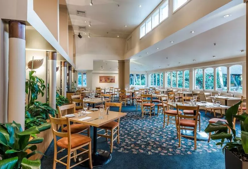 Hotel Chateau On The Park  Christchurch, A Doubletree By Hilton