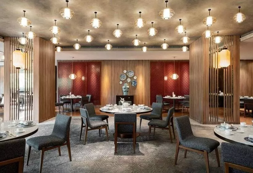 فندق Edsa Shangrila, Manila