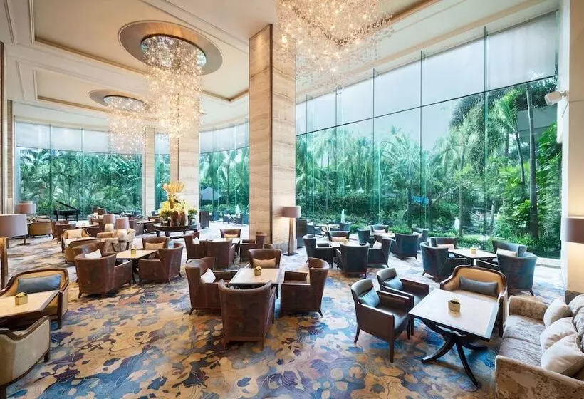 فندق Edsa Shangrila, Manila