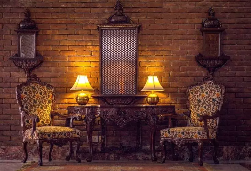 هتل Faisalabad Serena