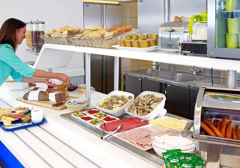 هتل Ibis Budget Warszawa Reduta