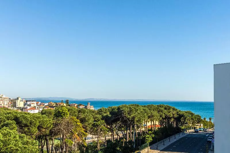 هتل Londres Estoril / Cascais