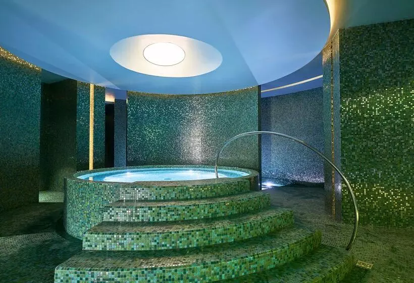 Savoy Palace, The Leading Hotels of The World Savoy Signature