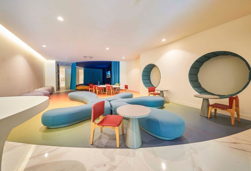 Savoy Palace, The Leading Hotels of The World Savoy Signature