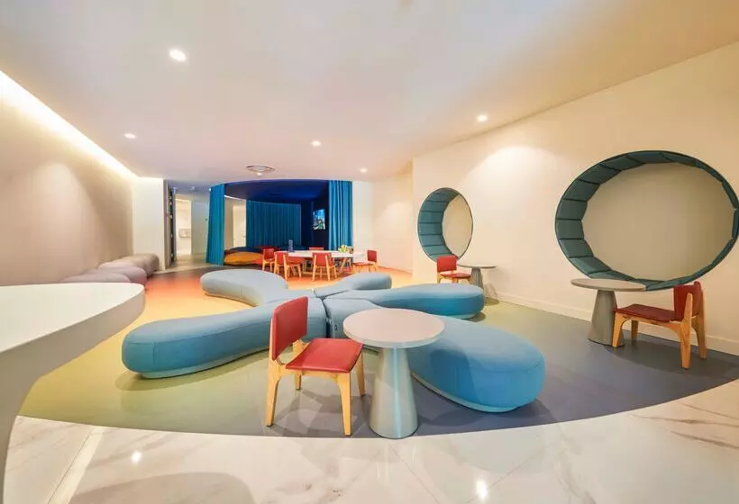 Savoy Palace, The Leading Hotels of The World Savoy Signature