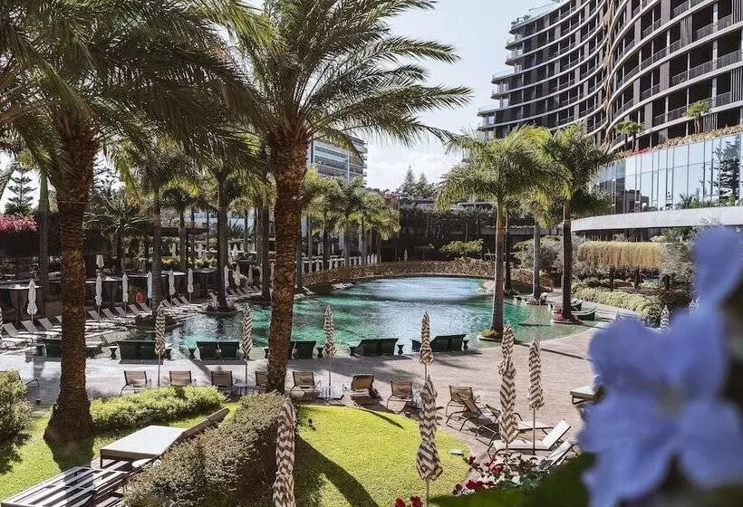 Savoy Palace, The Leading Hotels of The World Savoy Signature