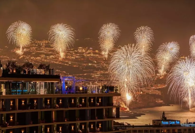 Savoy Palace, The Leading Hotels of The World Savoy Signature