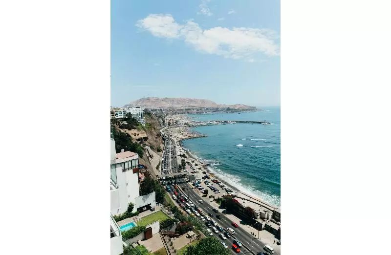 فندق Naia Miraflores Lima  Formerly Selina Miraflores Lima