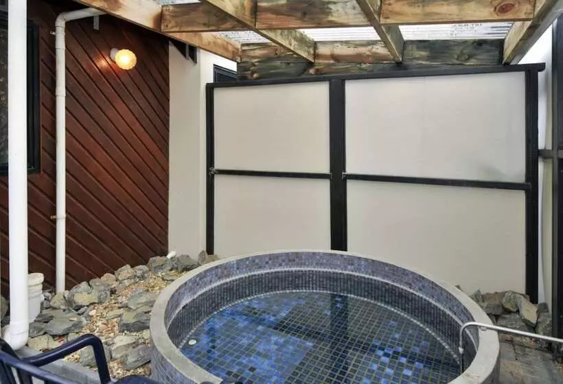 호텔 Wylie Court Motor Lodge